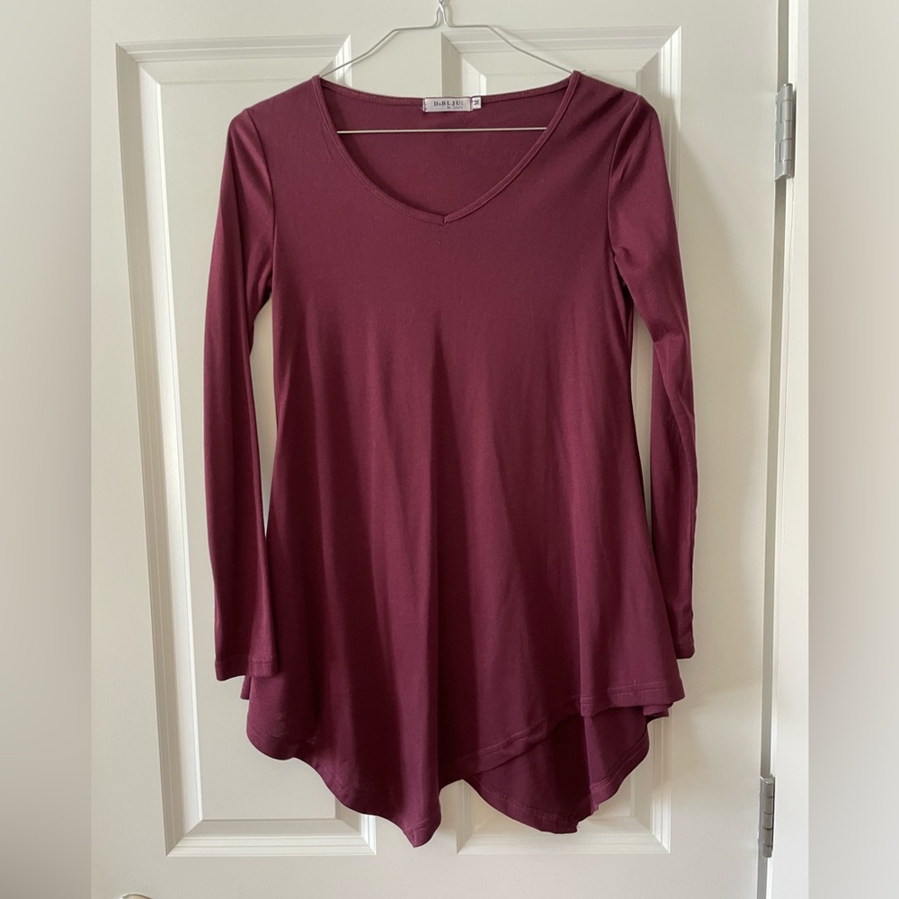 Woman size medium, long sleeve, handkerchief, bottom shirt